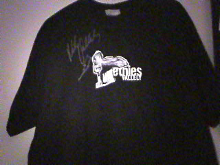 mike v autograph 1