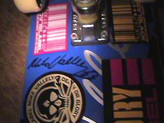 mike v autograph 4